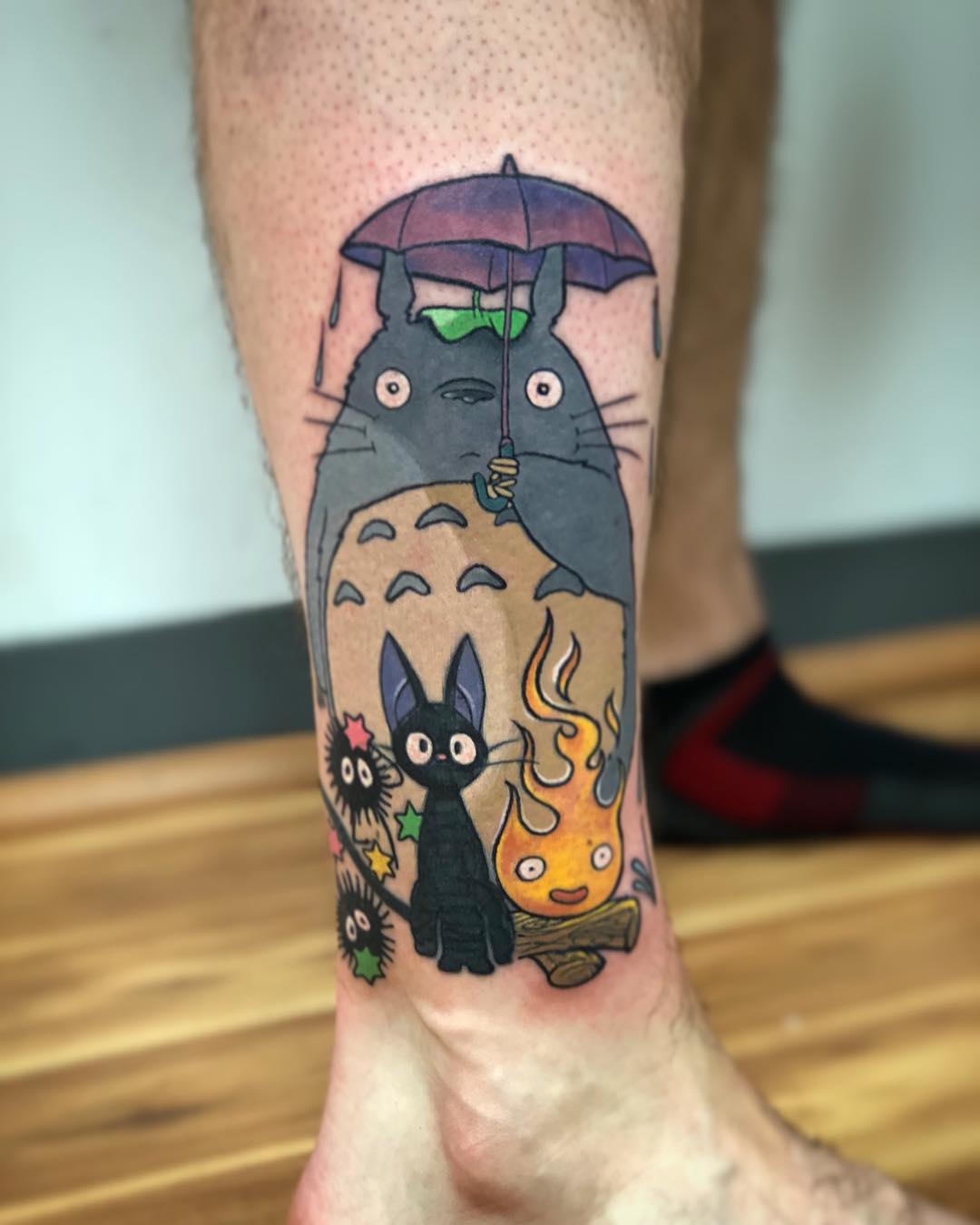 小腿龙猫以及它的小伙伴纹身图案